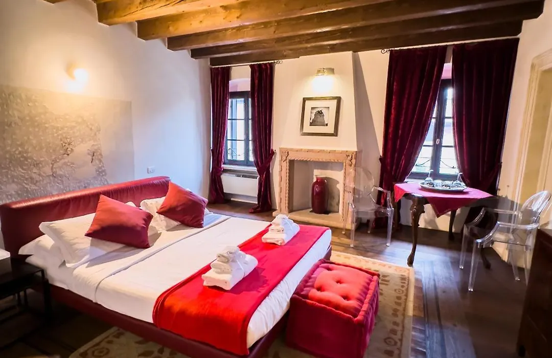Truly Verona - Delle Erbe suites-1